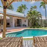 Villa Alamanda Livia Seminyak Design Spacious 2Bdr And Private Pool