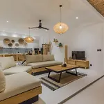 Villa Alamanda Livia Seminyak Design Spacious 2Bdr And Private Pool
