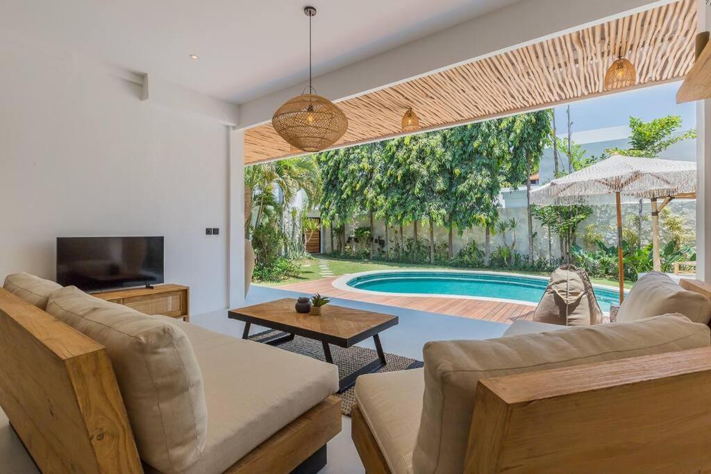 Alamanda Livia Design Spacious 2bdr And Private Pool Villa Seminyak (Bali)